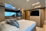 Ferretti Yachts 780